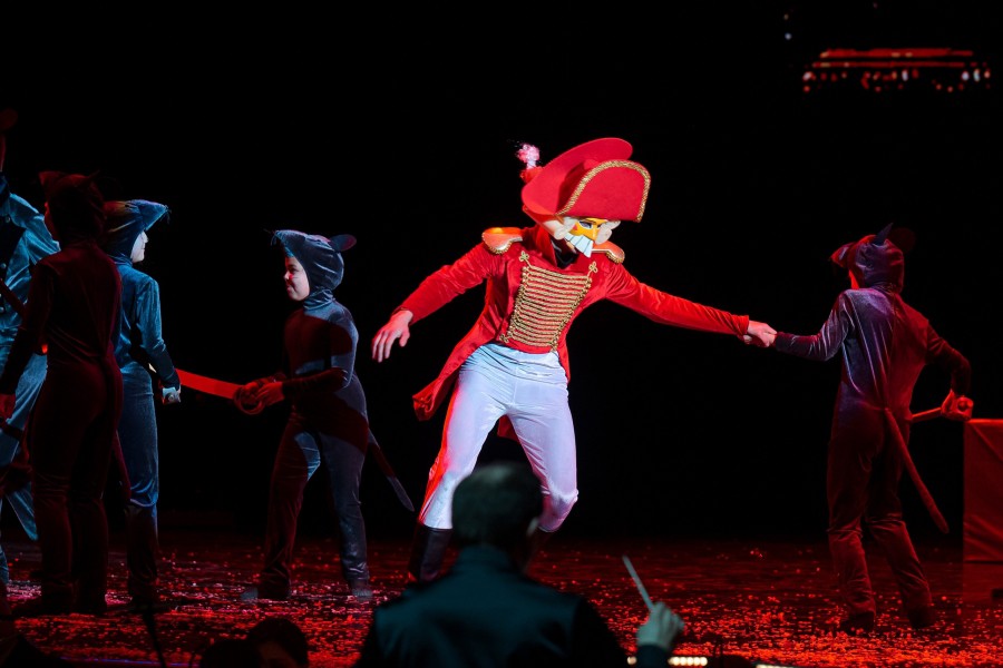 Кто скрывался под маской Щелкунчика