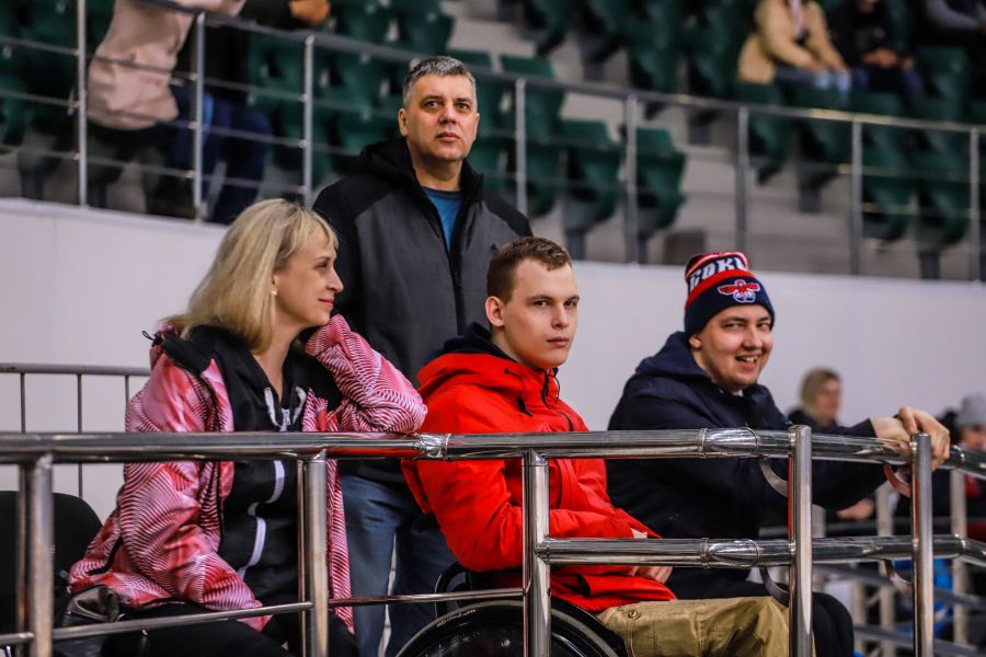 Два дня провели с ХК &laquo;Красноярские Рыси&raquo;