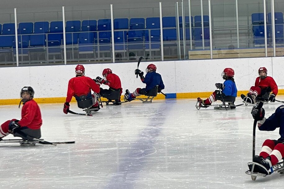 Хоккейное утро «Красной молнии»