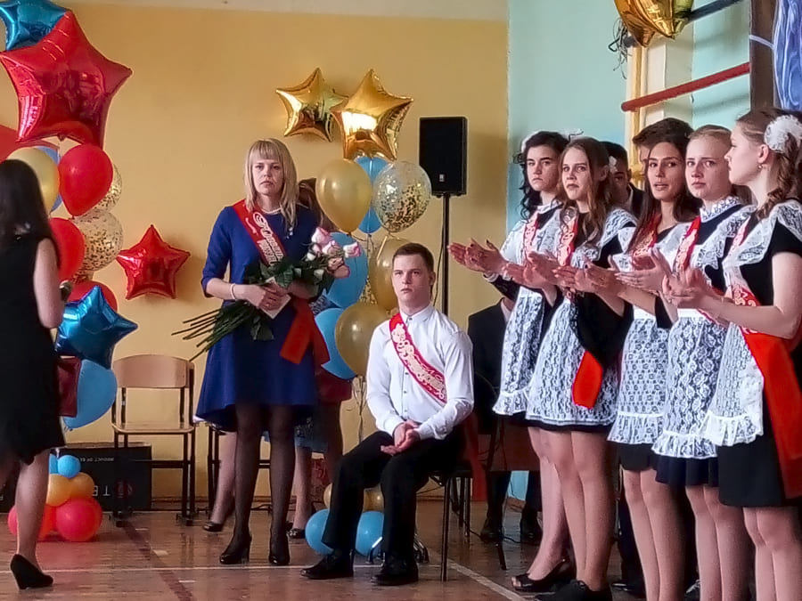 Пришла пора последних звонков