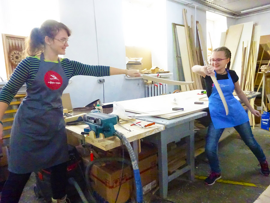 Реквизит для &laquo;Щелкунчика&raquo;. Вести с полей