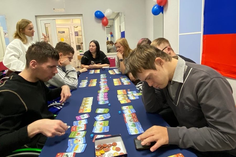 Провели настолки в Белом