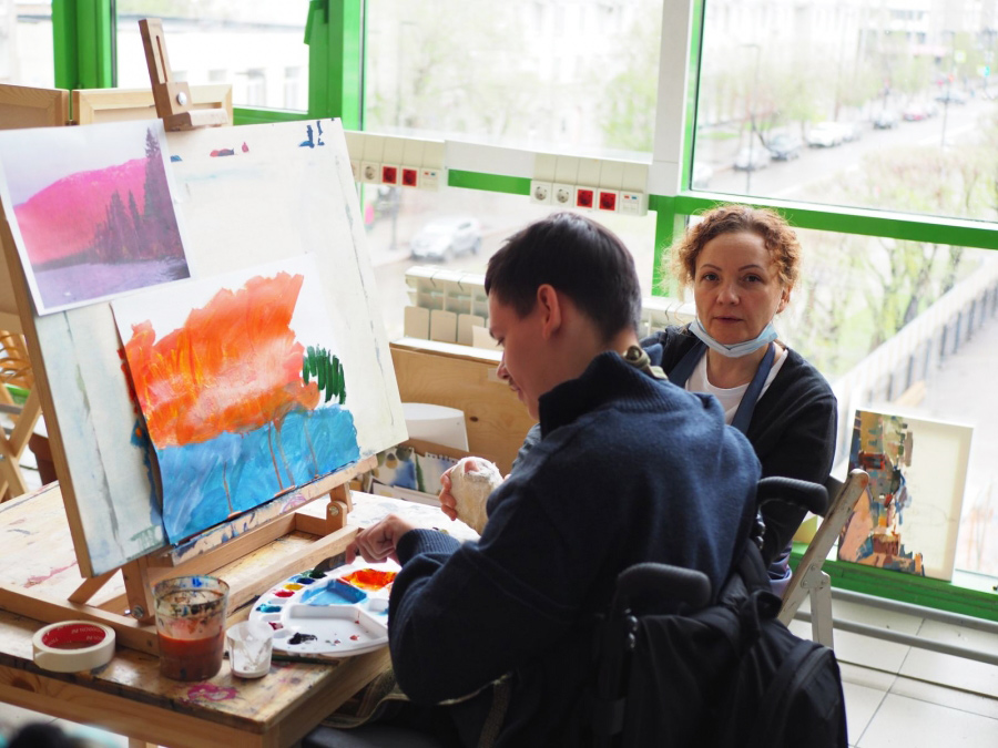 Весна глазами особых художников