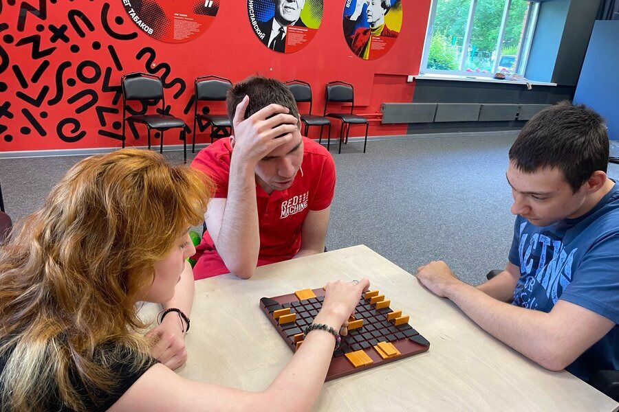 Пятницу традиционно провели за настолками