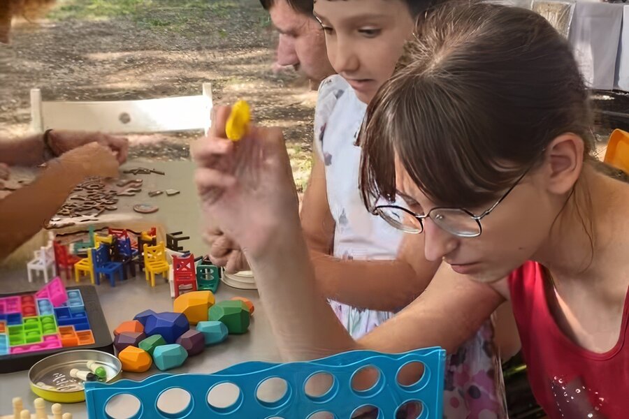 В сквере &laquo;ПилоТЫ&raquo; настолим