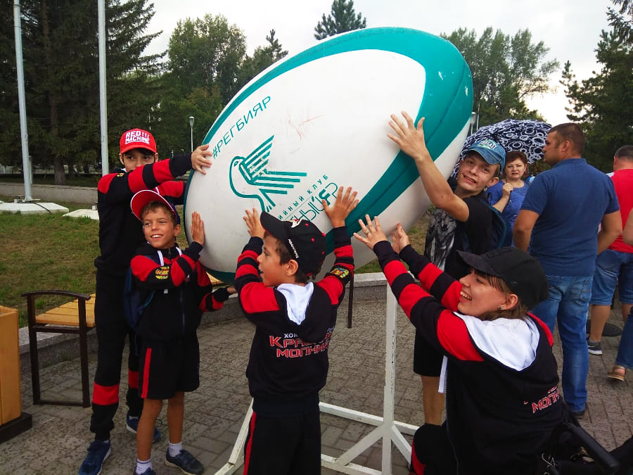 50 лет красноярскому регби. Матчи, праздник и группа &laquo;Звери&raquo;