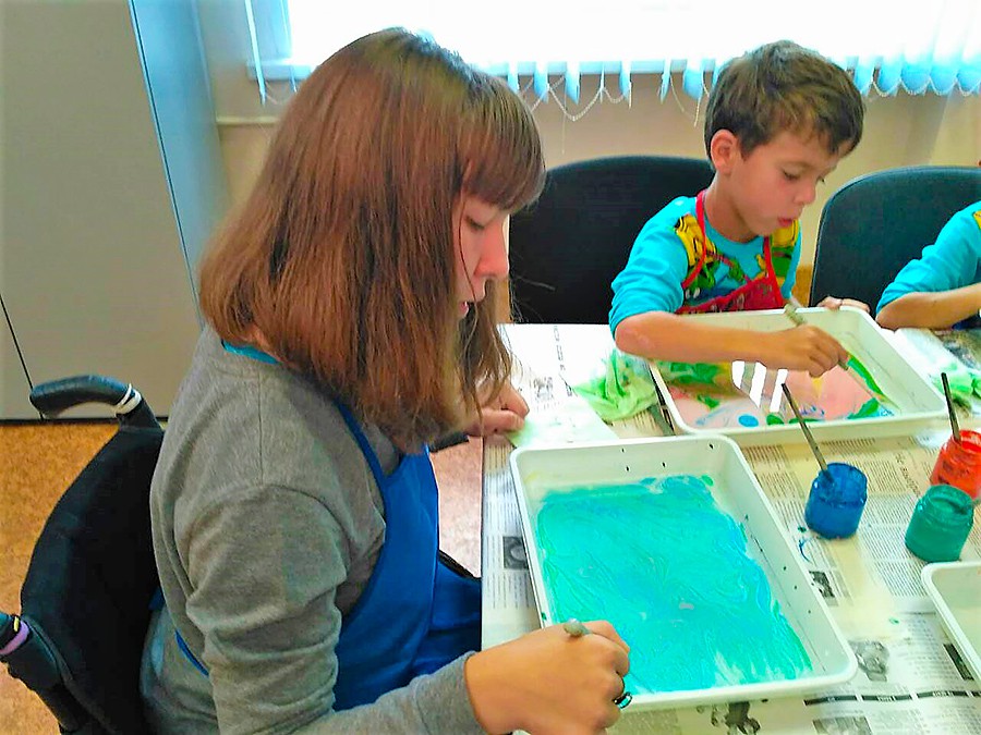 В каждом рисунке солнышко!