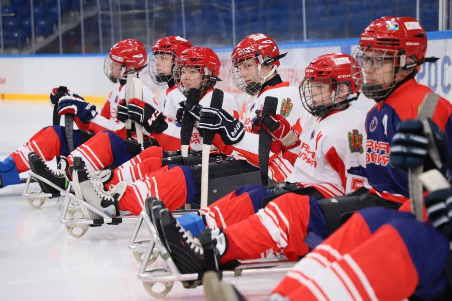Плюсы занятий по детскому следж-хоккею