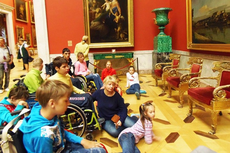 История о необычной поездке в Санкт-Петербург: приключения с хостелами, колясками и лифтами