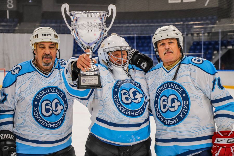 Клубу ветеранов спорта &laquo;Енисейская Сибирь&raquo; 60+  4 года!