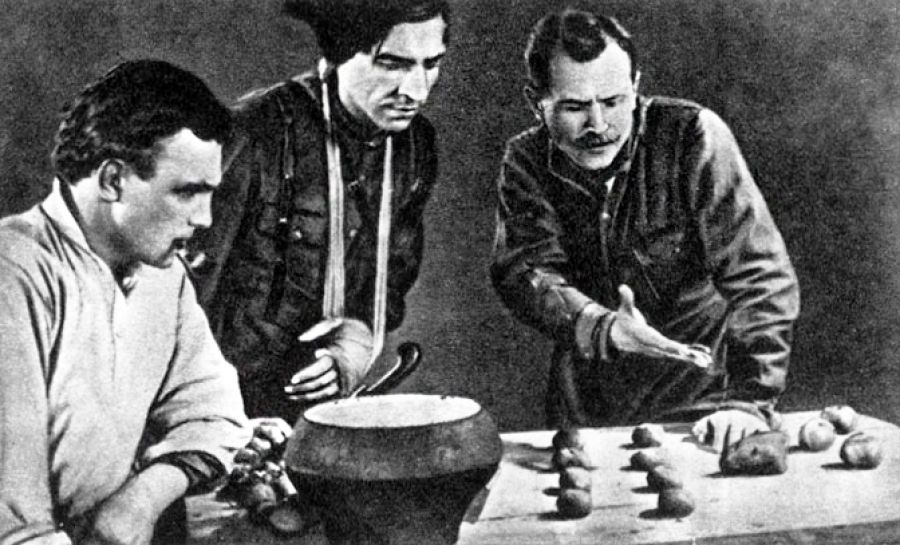 Где должен быть командир?