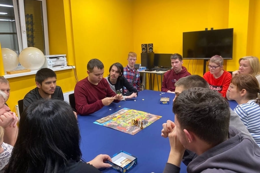 Время быть настольным героям!