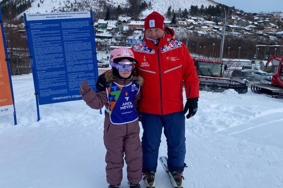 Сегодня Василиса открыла лыжный сезон