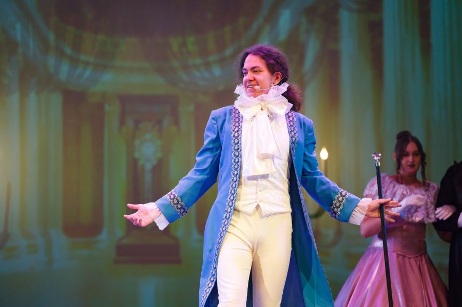 Музыкальная сказка &laquo;Золушка&raquo;. Учитель танцев