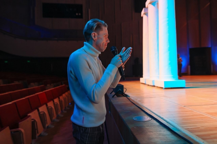 Присоединяемся к поздравлениям нашего режиссера!