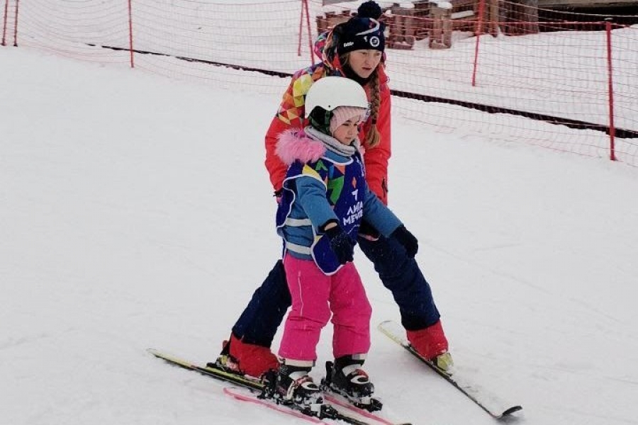 В этот снежный день Дарина покоряет вершины с программой #лыжимечты24