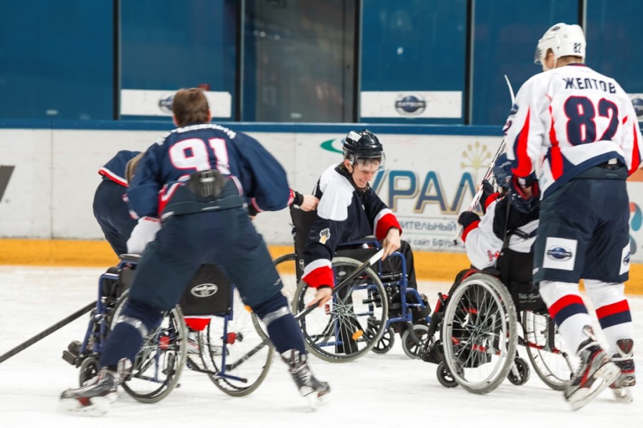 Фоторепортаж самого яркого матча по хоккею