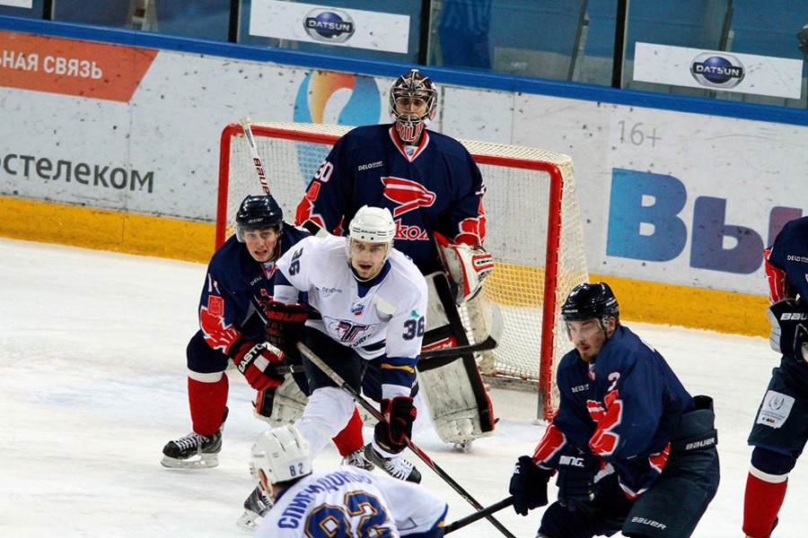 «Молодёжка» приглашает на хоккей!