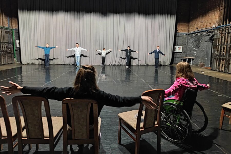 Работаем на сцене, примеряем на себя ощущения