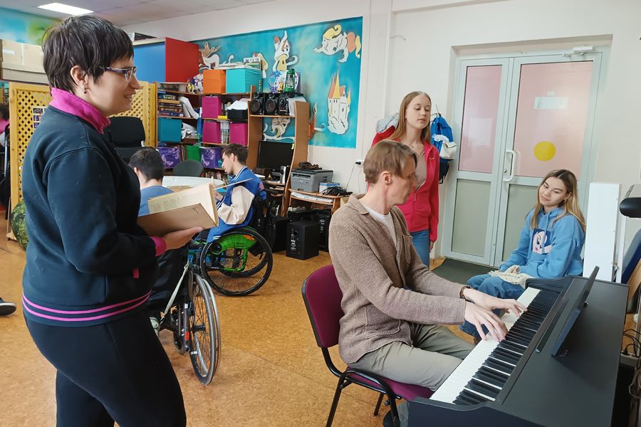 Скоро спектакль