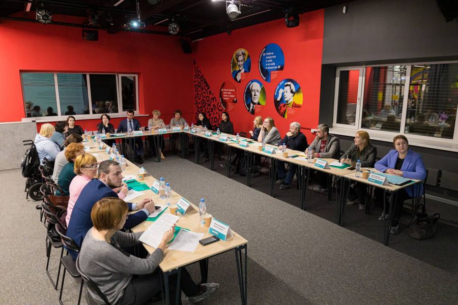 «Главное — не проходить мимо»: в Красноярске провели четвертый социальный фестиваль «Город равных: строим вместе!»