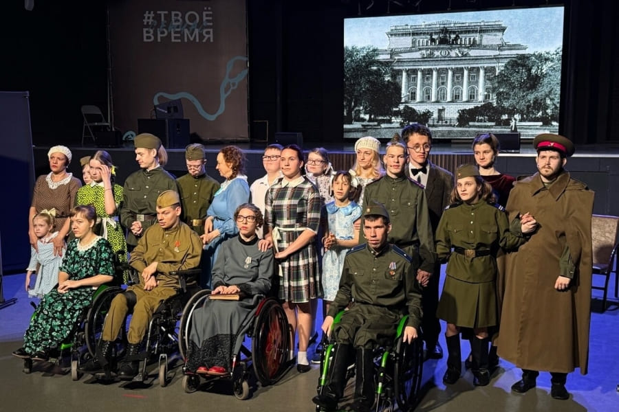 Мужеству защитников города на Неве