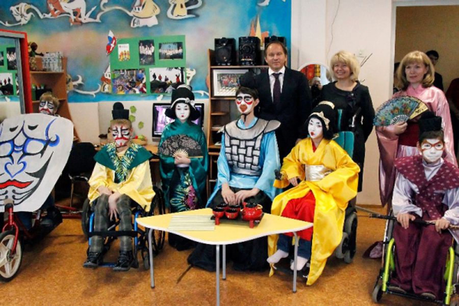 Губернатор Лев Кузнецов побывал в гостях у &laquo;Открытых сердец&raquo;