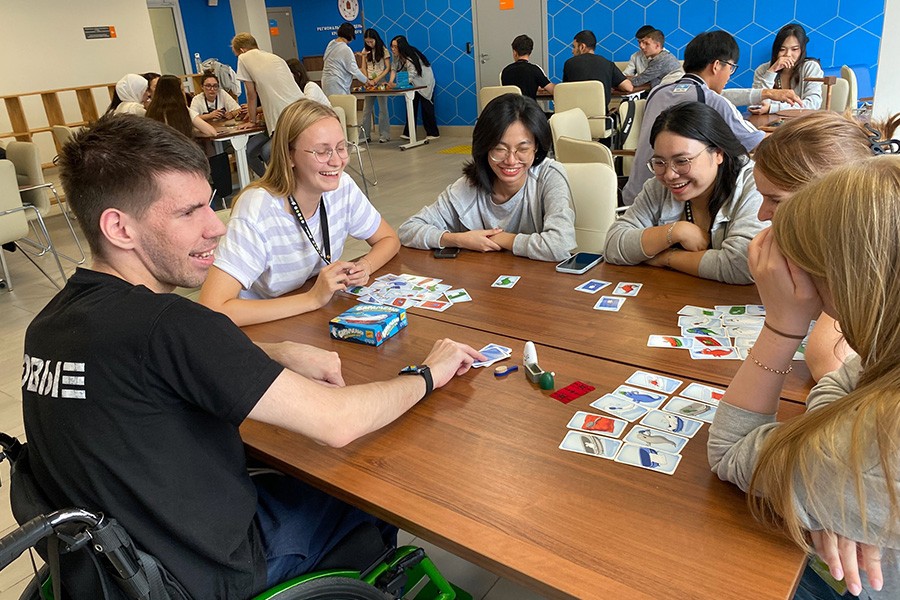 С настольными играми на мастер-классе для участников Летнего университета СФУ