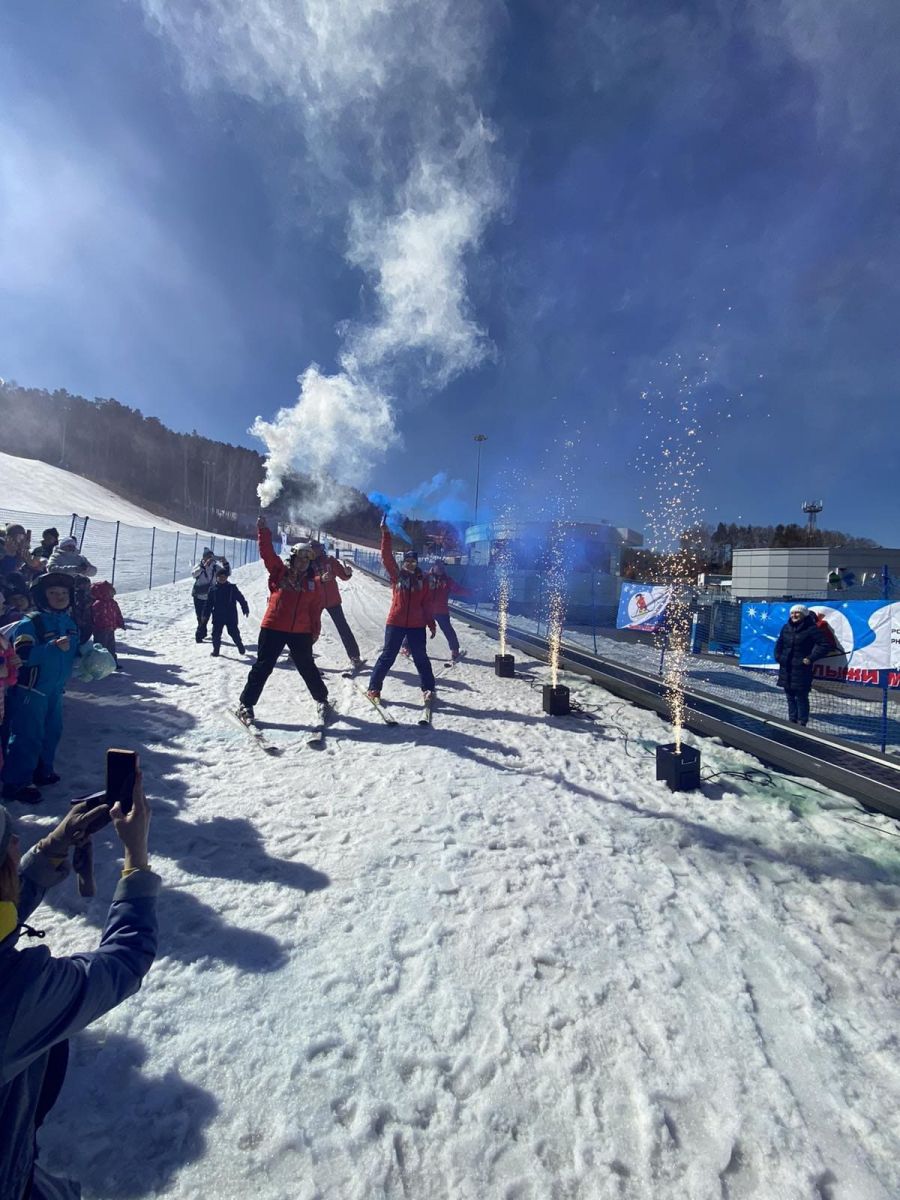 И отдельные слова благодарности тем, кто помог сделать этот праздник