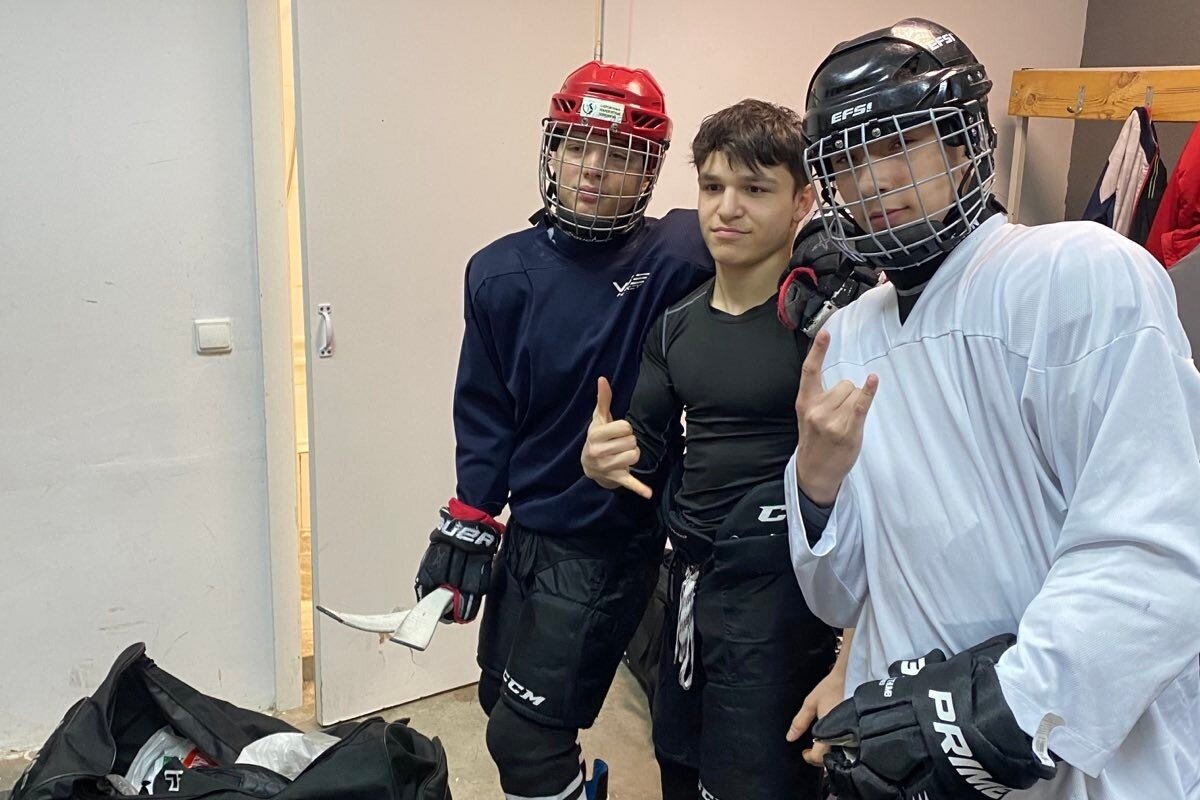 Следж хоккеисты прибыли в Екатеринбург