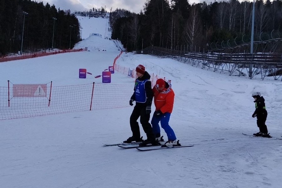 Юрины союзники &mdash; короткие лыжи и мокрый снег