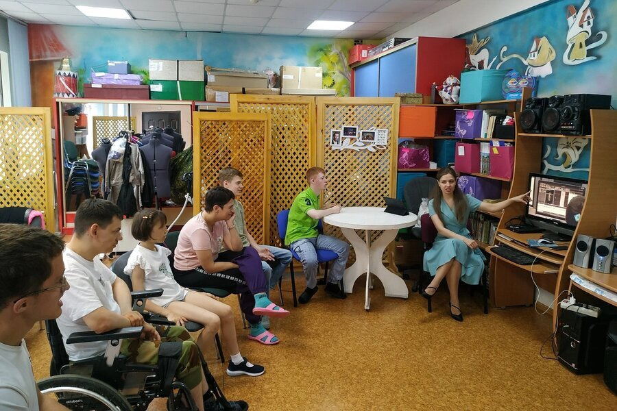 Сегодня с ребятами мы сравнивали кино и театр