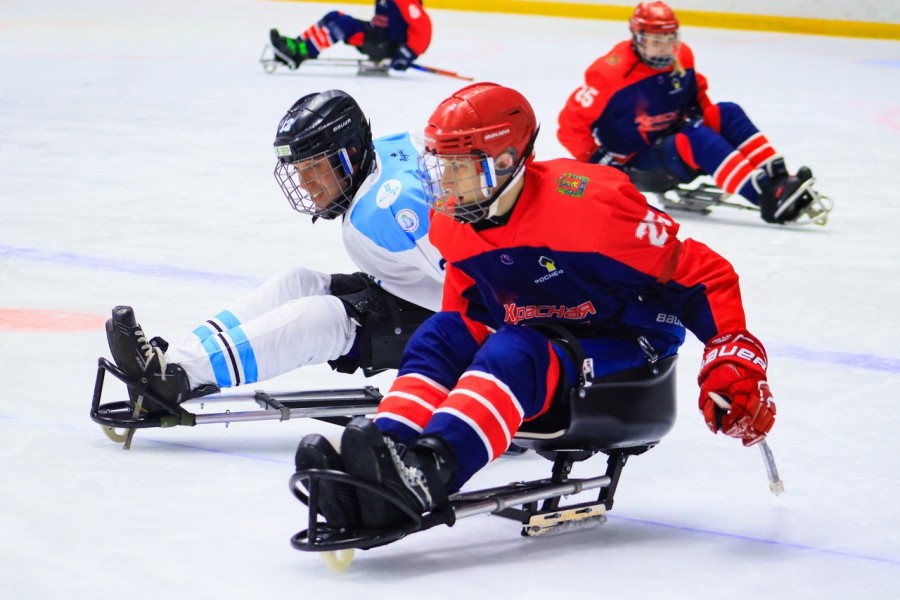 Лучший игрок третьего матча Тимофей Веремейчик