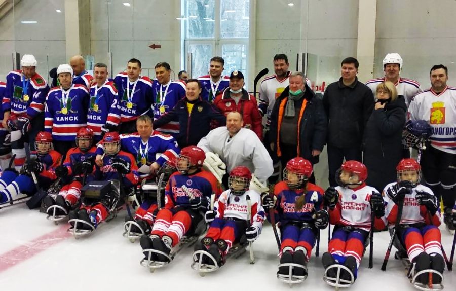V Открытый Кубок Красноярского края по хоккею среди ветеранов &laquo;Чтобы помнили&raquo;