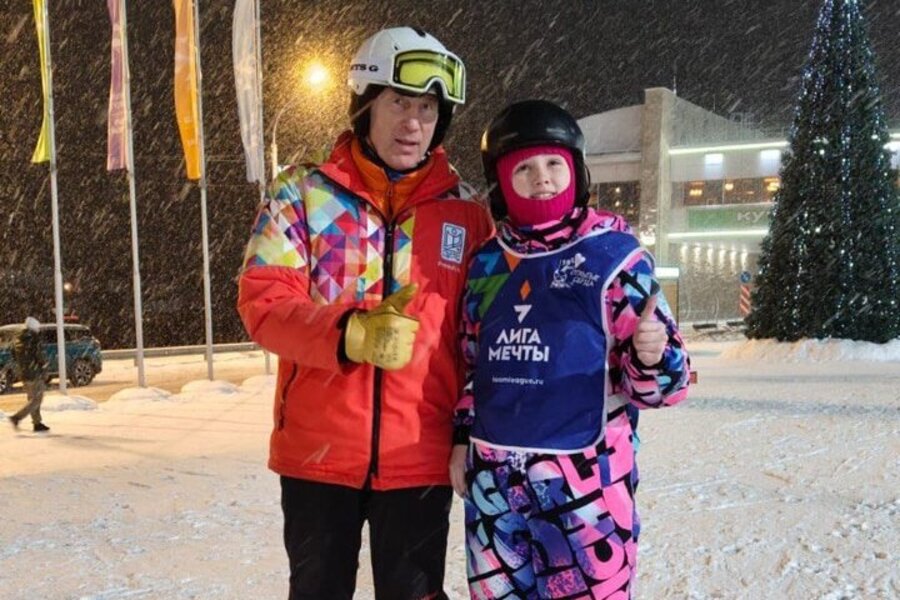 Антонова Алиса на склоне Фанпарка