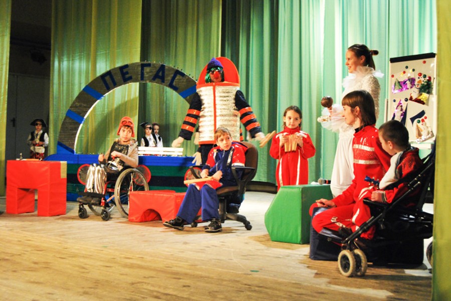 &laquo;Новогодние приключения&raquo; - театральное представление в рамках проекта &laquo;Арт-Городок&raquo;